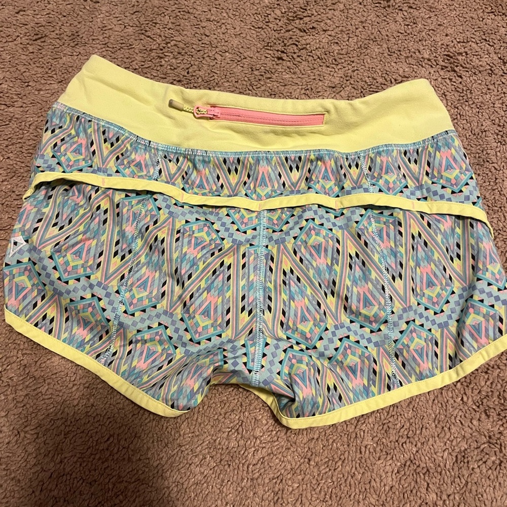 Iviviia (kids lululemon) shorts